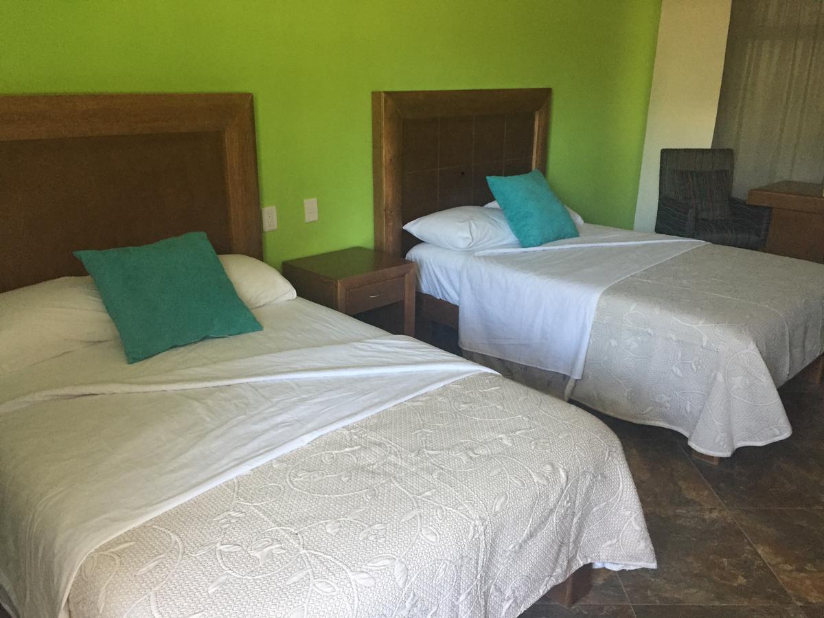 Hotel Vista Verde Huichihuayan ภายนอก รูปภาพ